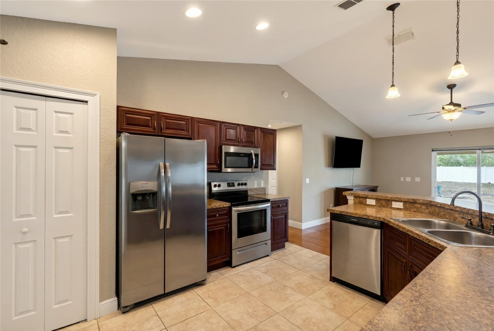 MARION OAKS UN 04 - Residential