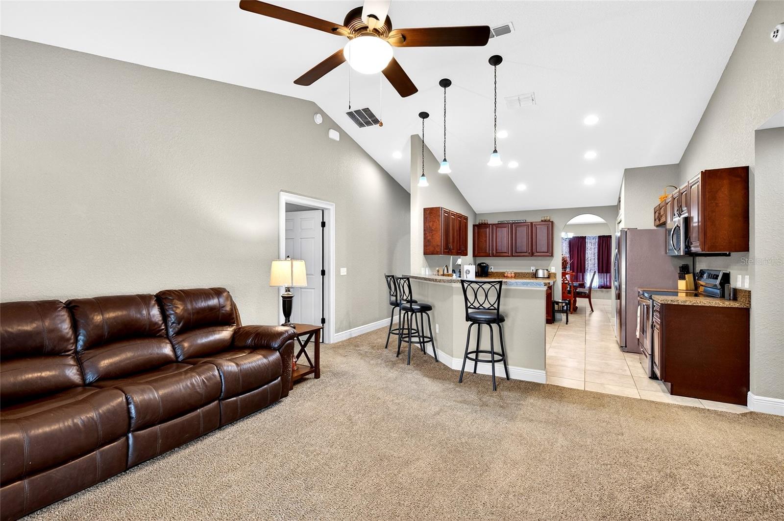 MARION OAKS UN 04 - Residential