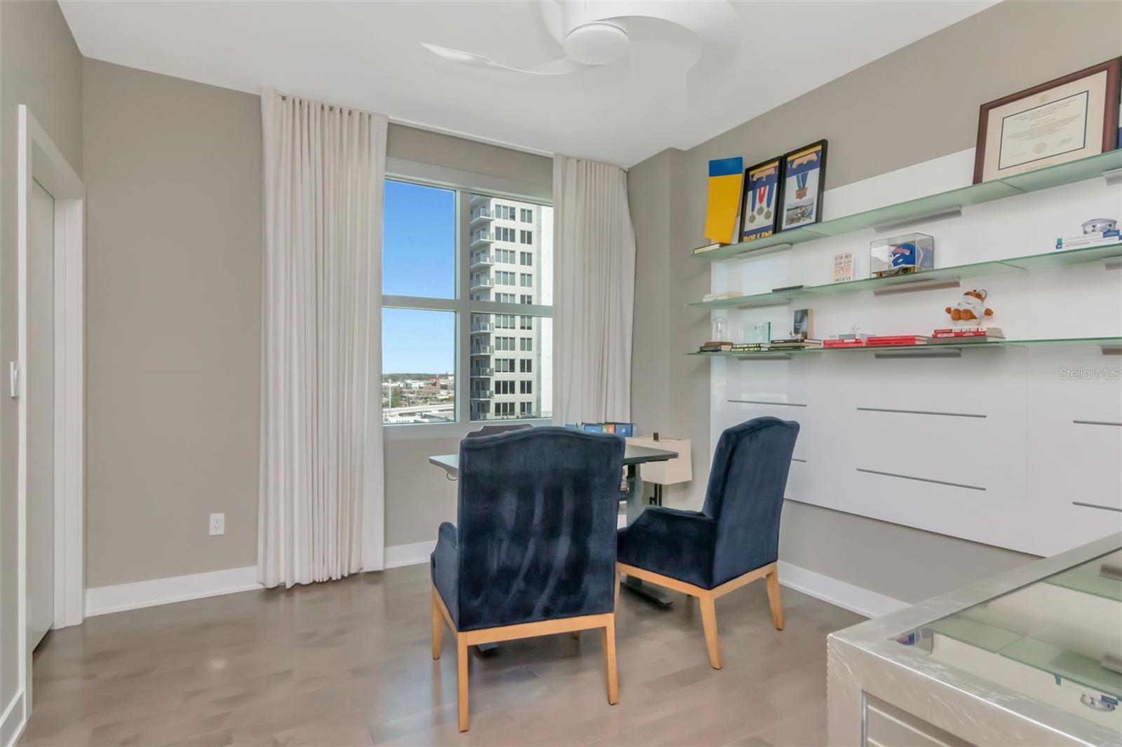 GRAND CENTRAL AT KENNEDY RESID - Residential Lease