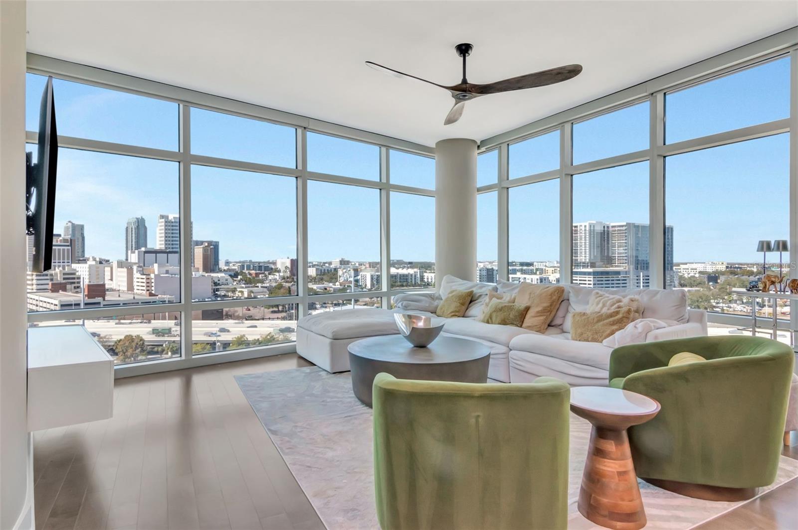 GRAND CENTRAL AT KENNEDY RESID - Residential Lease