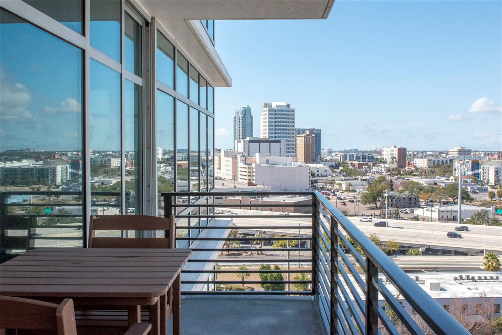 GRAND CENTRAL AT KENNEDY RESID - Residential Lease