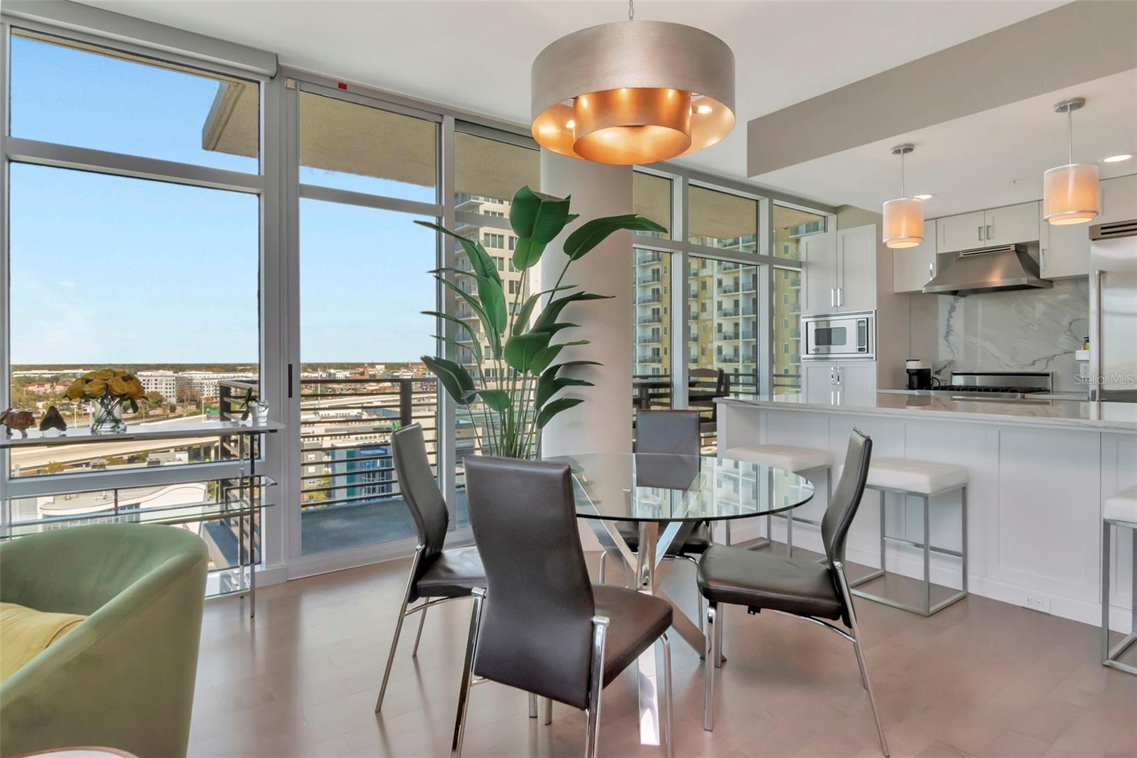 GRAND CENTRAL AT KENNEDY RESID - Residential Lease