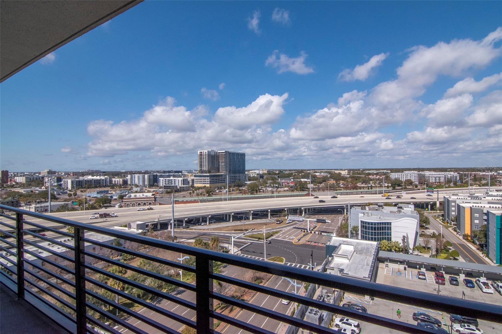 GRAND CENTRAL AT KENNEDY RESID - Residential Lease