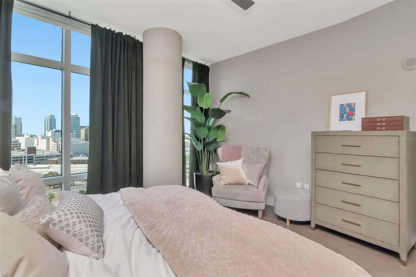 GRAND CENTRAL AT KENNEDY RESID - Residential Lease