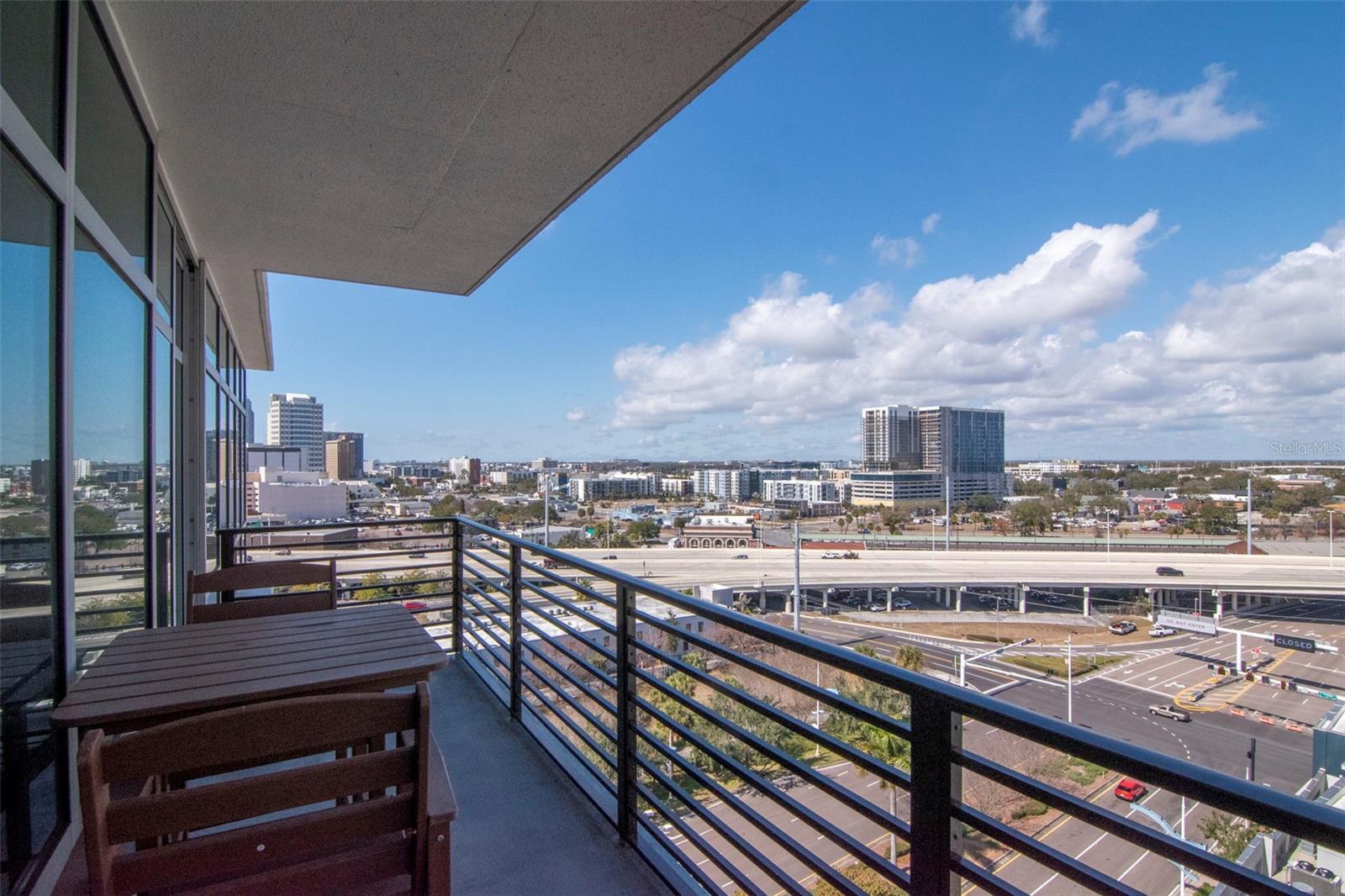 GRAND CENTRAL AT KENNEDY RESID - Residential Lease