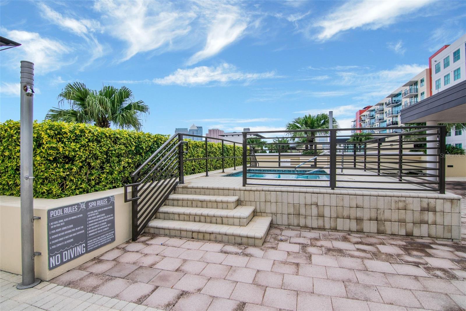 GRAND CENTRAL AT KENNEDY RESID - Residential Lease