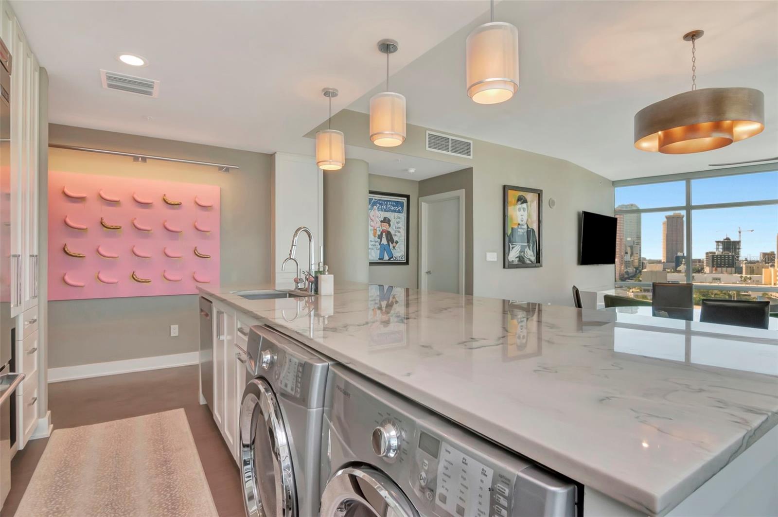 GRAND CENTRAL AT KENNEDY RESID - Residential Lease