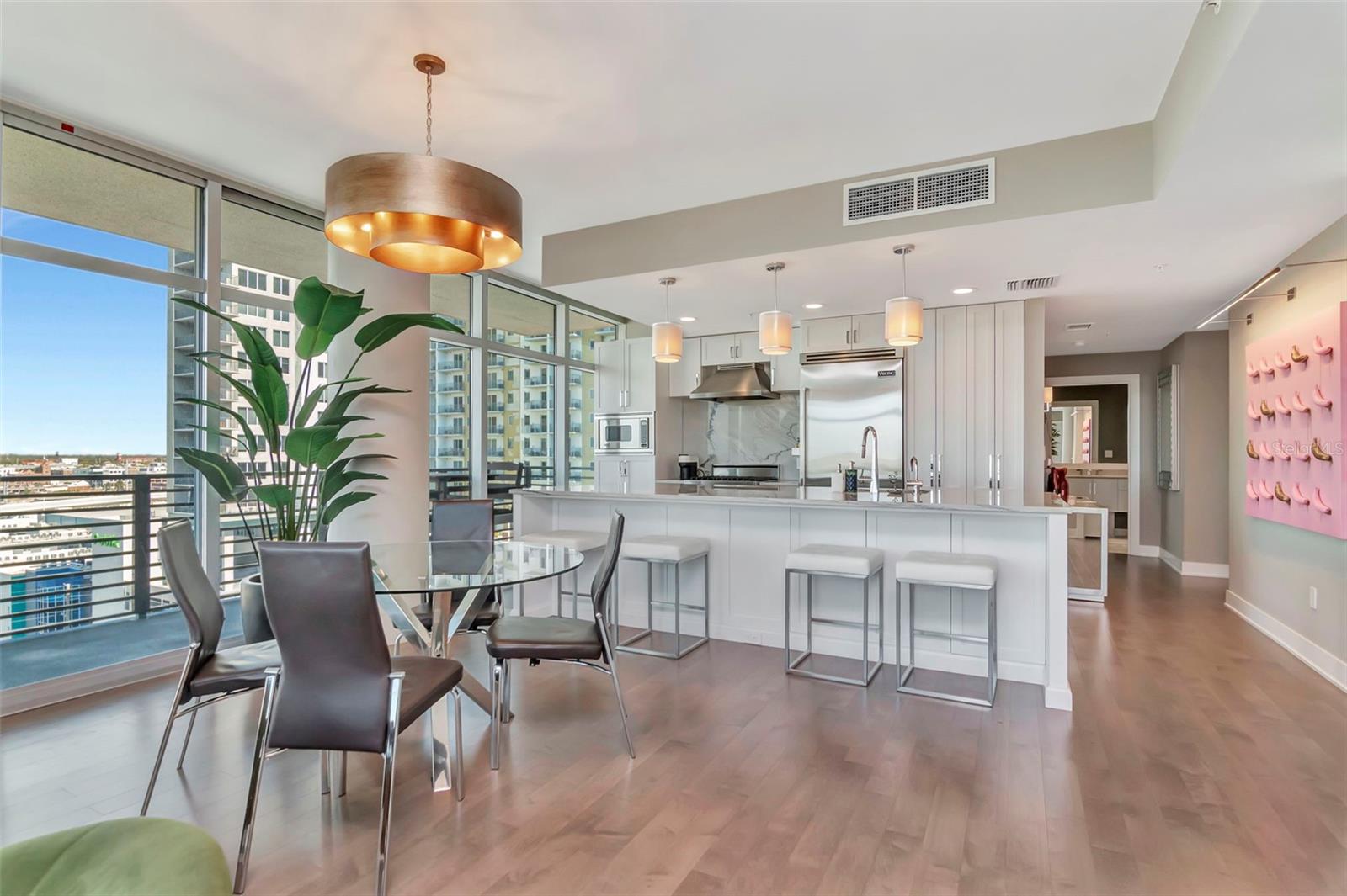 GRAND CENTRAL AT KENNEDY RESID - Residential Lease