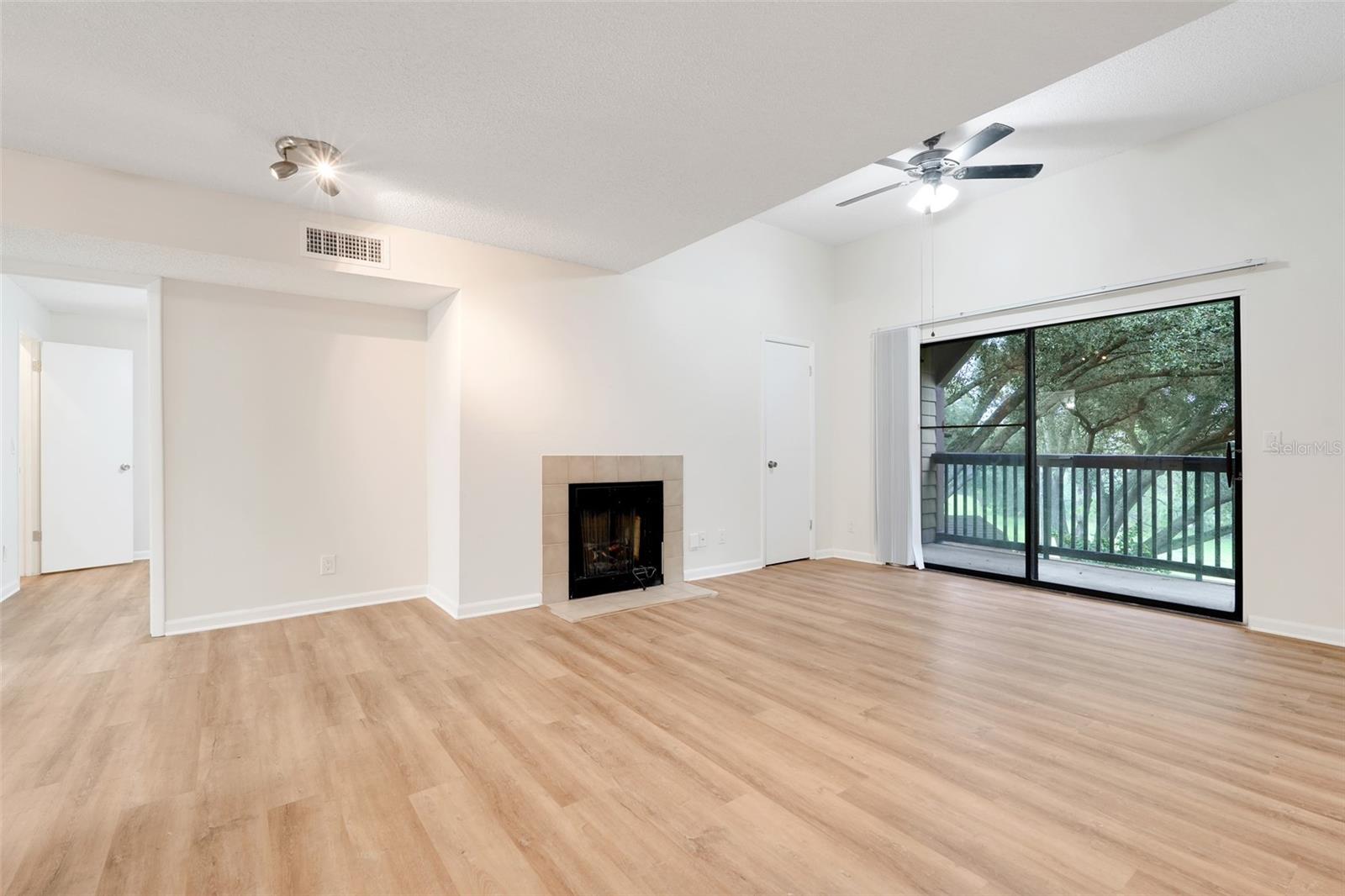 LAKEWOOD PARK A CONDO - Residential