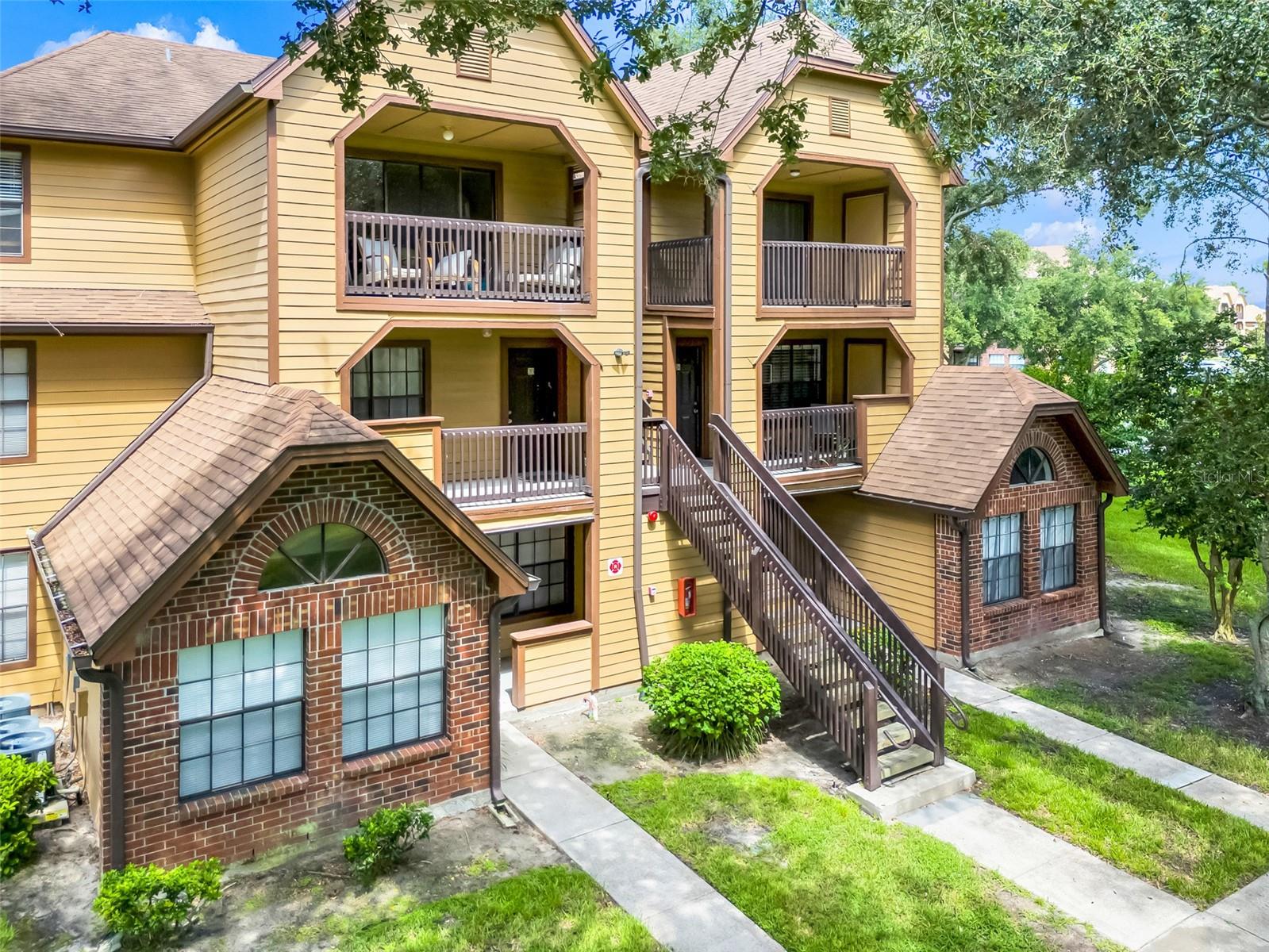 LAKEWOOD PARK A CONDO - Residential