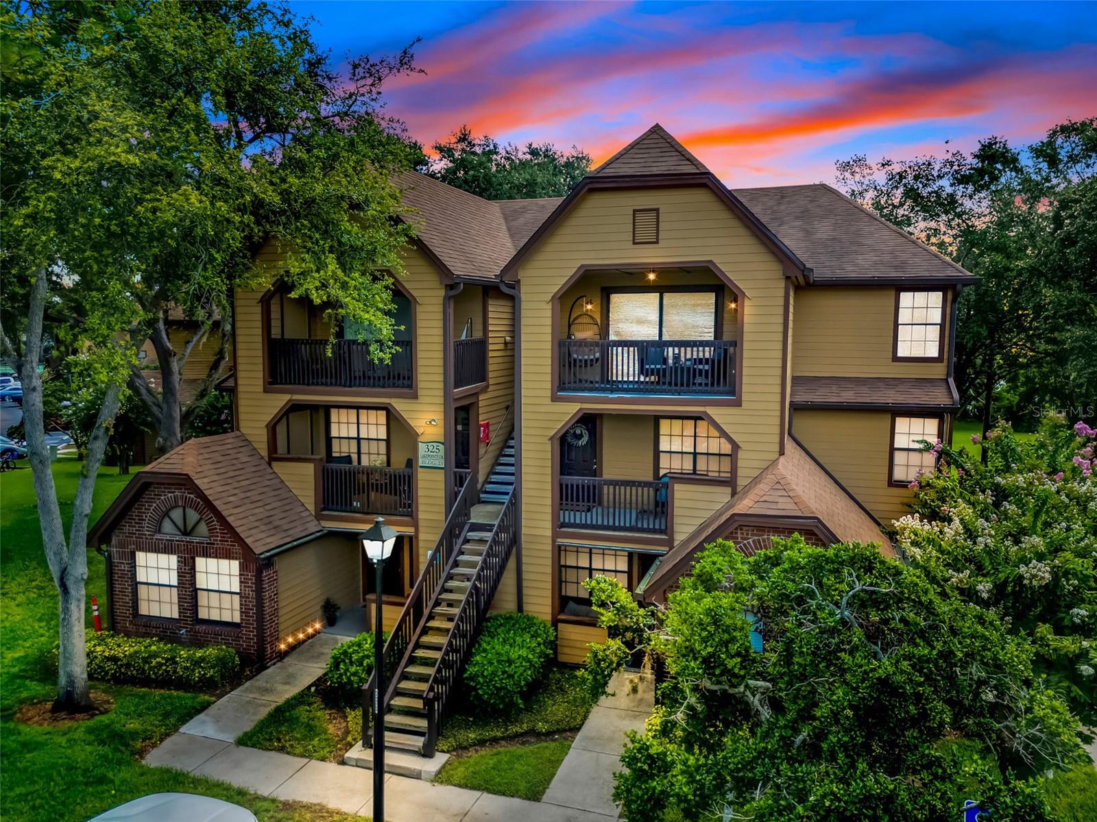 This immaculate, updated 1-bedroom, 1-bathroom condo at Lakewood Park Condos in Altamonte Springs, FL offers a complete transformation and is arguably the best unit in the entire community. Every aspect of this charming home has been rejuvenated with modern updates, including a newly repiped plumbing system, a brand-new AC system, water heater, and all-new appliances: washer, dryer, garbage disposal, dishwasher, and a sleek side-by-side stainless steel refrigerator. New light fixtures, switch plates, baseboards, blinds, and vinyl wood-like flooring further elevate the space, while the ceilings have been freshly painted, leaving no corner untouched.
Move-in ready, this condo provides the perfect canvas for making it your own. The spacious open floor plan flows seamlessly into the living area, which opens up to a private balcony offering stunning views of Lake Orienta. Enjoy tranquil lakefront living as you watch the fireworks during 'Red, Hot and Boom' at Cranes Roost.
Located in one of the most desirable spots in the community, this unit is conveniently close to the clubhouse, which features a larger pool and a fully equipped fitness center. The secluded community is set within a 150-acre campus surrounded by lush wooded and conservation areas, providing a peaceful and serene environment. Community amenities include two pools, two spas, volleyball and tennis courts, dog walking trails, car wash, community grills, valet trash service, and boat and RV storage. There's also access to a neighboring dock, with a connection to a national park for outdoor enthusiasts.
Just a short walk to Cranes Roost and Altamonte Mall, this prime location puts convenience at your doorstep. On-site maintenance staff ensures the grounds and building exteriors are impeccably cared for. Don't miss this opportunity to own one of the finest units in the community, in a location that truly offers it all.