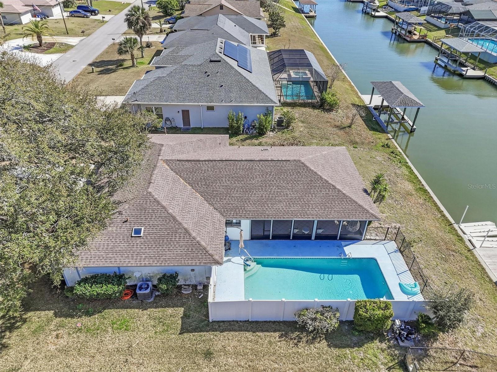 4 CORAL REEF COURT S