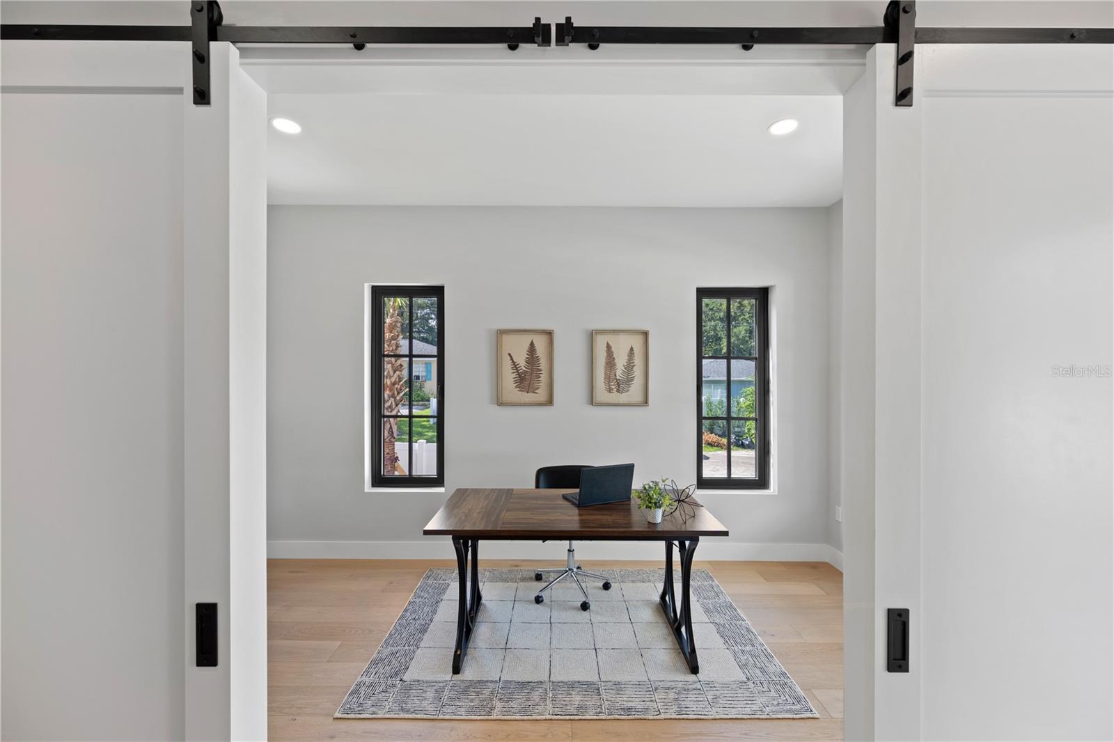 925 LAKE EMERALD DRIVE