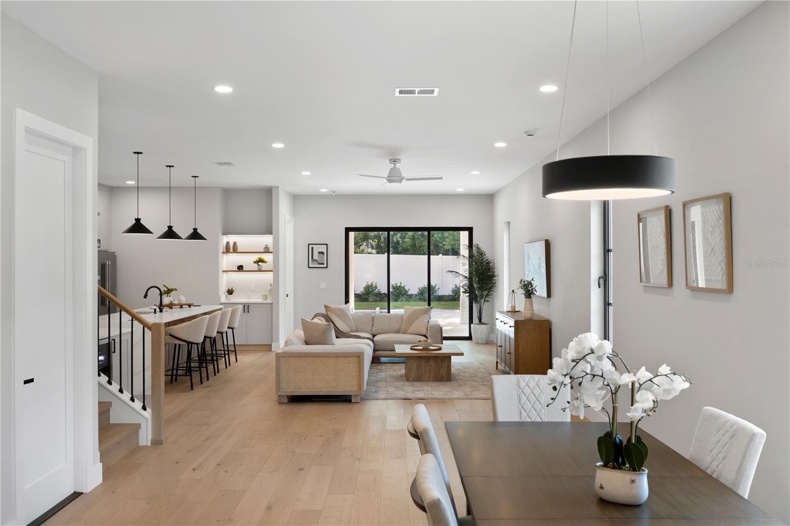 925 LAKE EMERALD DRIVE