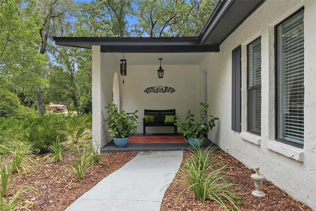 Photo of 2267 SW 43rd Place, Gainesville, FL 32608 (MLS # GC541037)