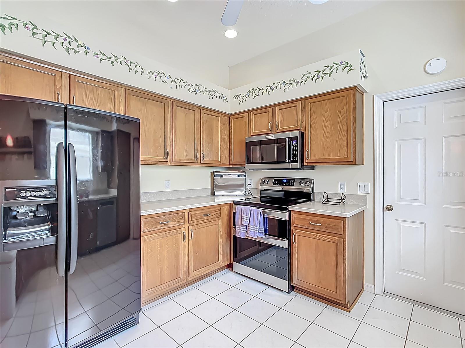 LADY LAKE ORANGE BLOSSOM GARDENS UNIT 19 - Residential