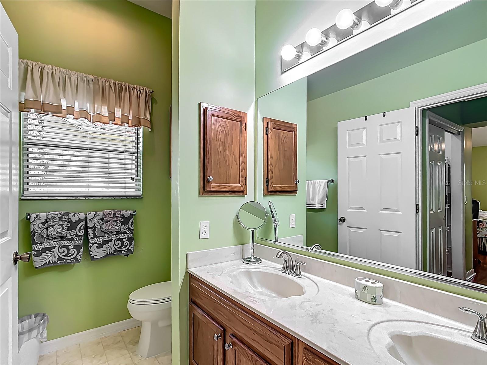 LADY LAKE ORANGE BLOSSOM GARDENS UNIT 19 - Residential