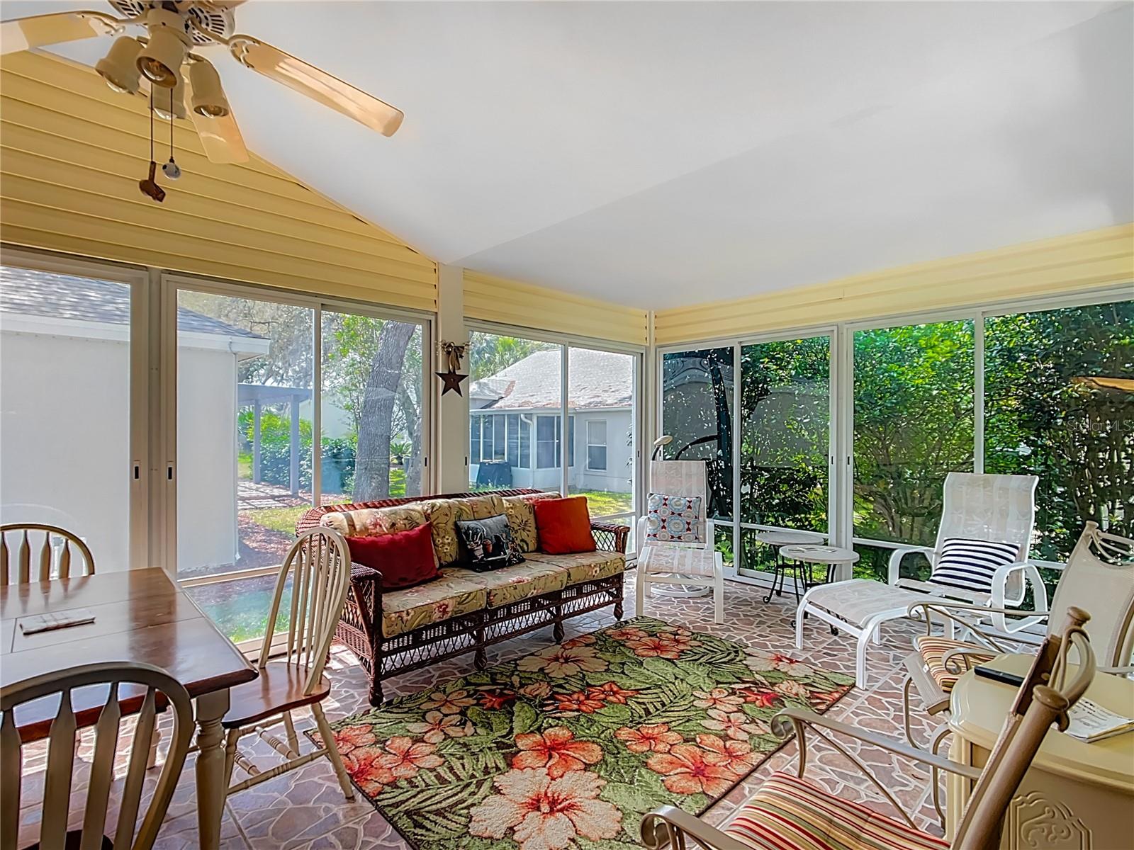 LADY LAKE ORANGE BLOSSOM GARDENS UNIT 19 - Residential