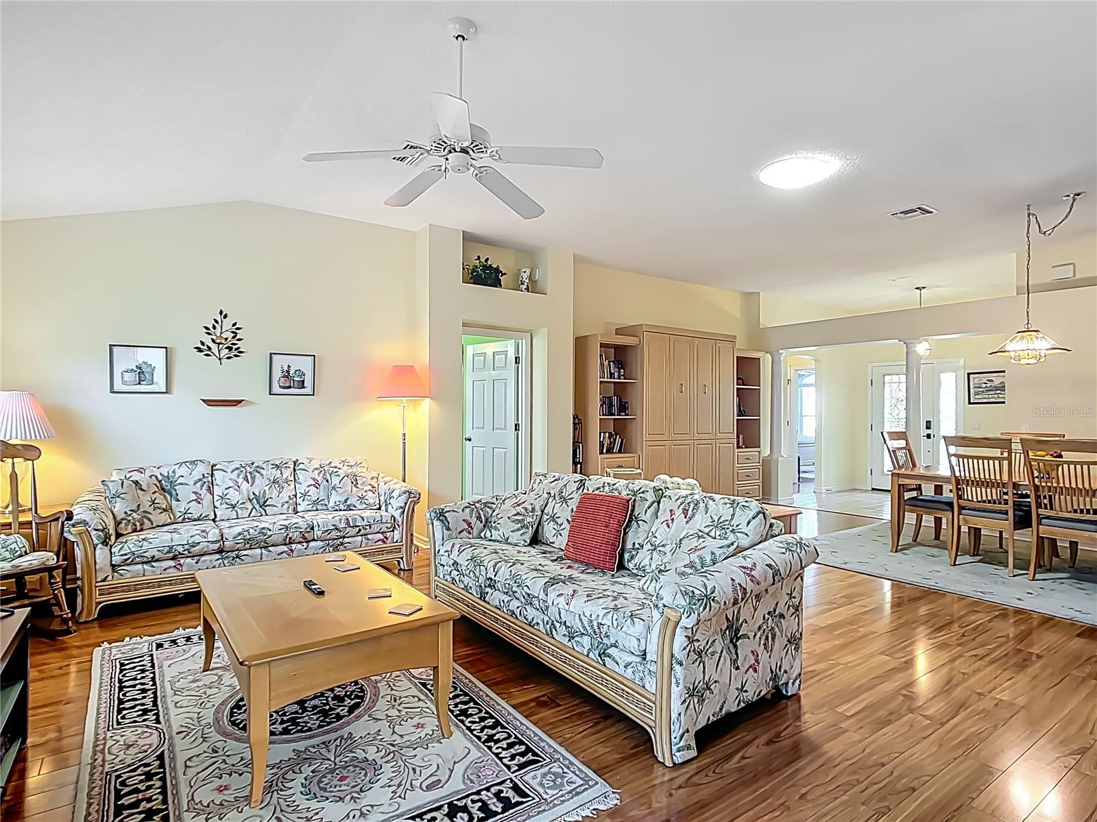 LADY LAKE ORANGE BLOSSOM GARDENS UNIT 19 - Residential