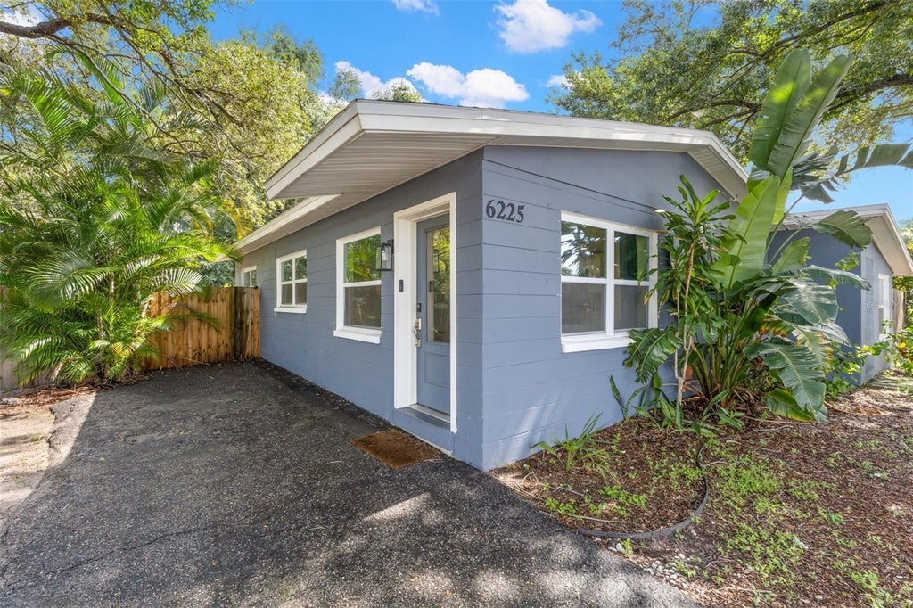 Photo of 6225 76th Avenue N, Pinellas Park, FL 33781 (MLS # TB8534808)
