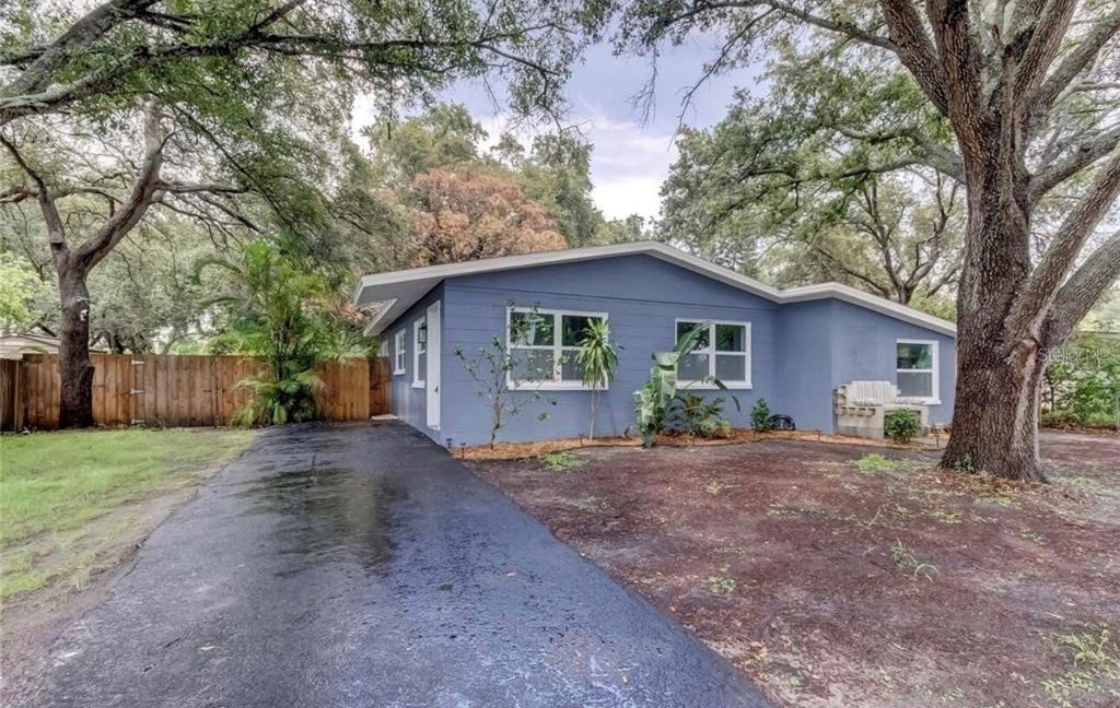 Photo of 6225 76th Avenue N, Pinellas Park, FL 33781 (MLS # TB8534808)