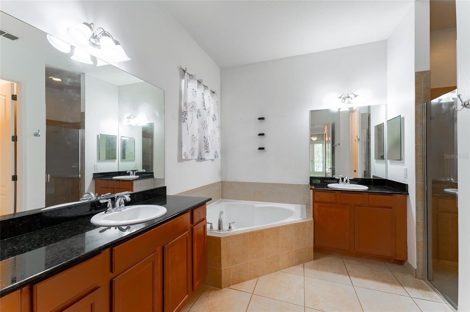 PRESTON SQUARE - Residential Lease