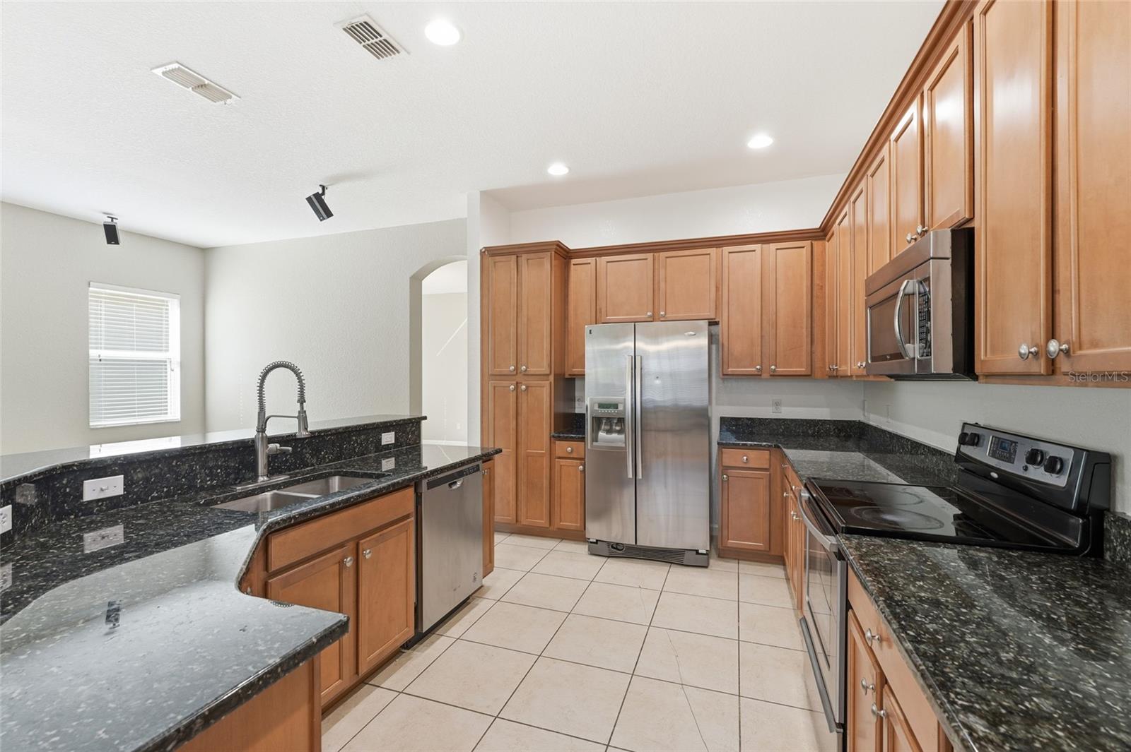 PRESTON SQUARE - Residential Lease