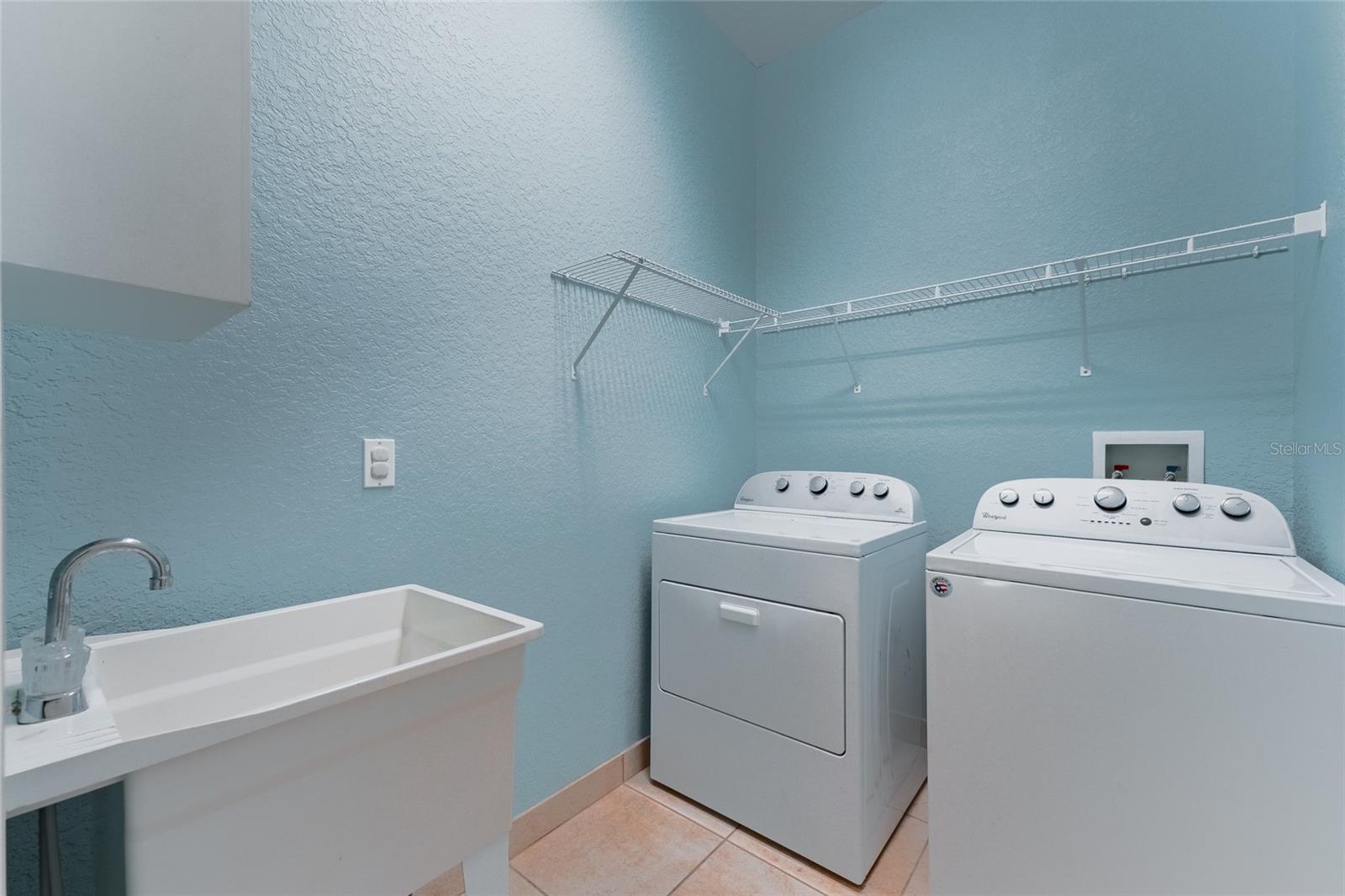 PRESTON SQUARE - Residential Lease