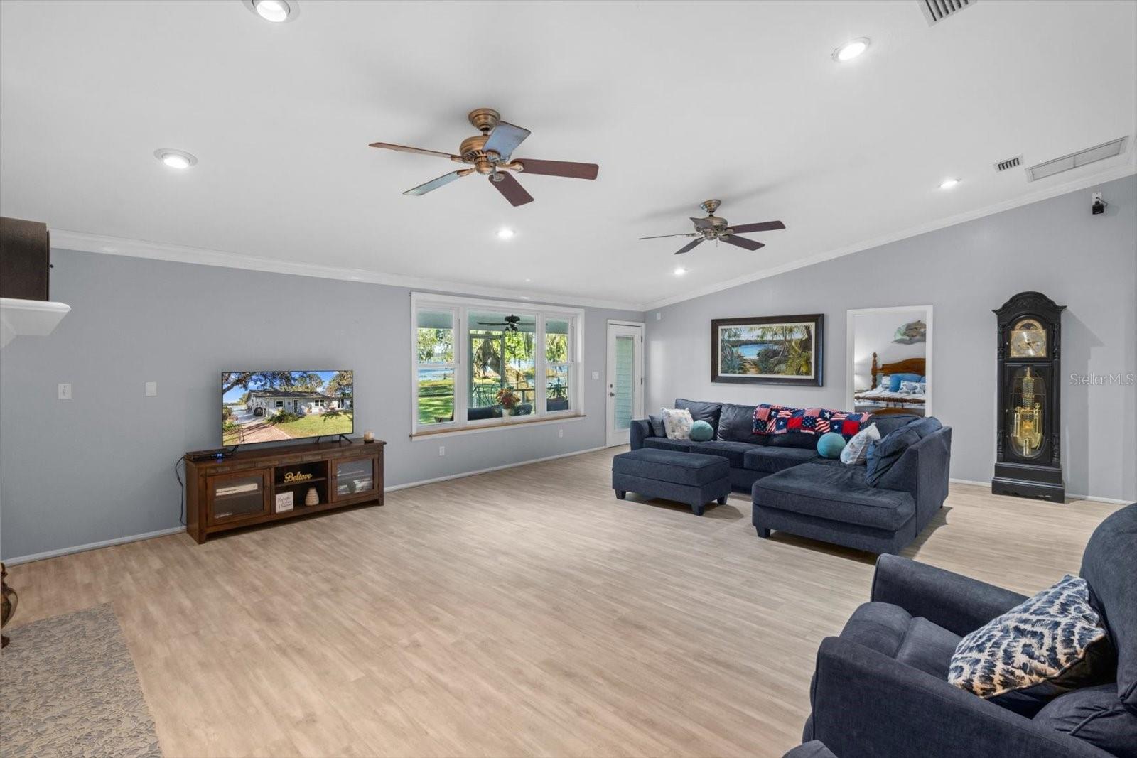 RIVER BEND UNIT 03 - Residential