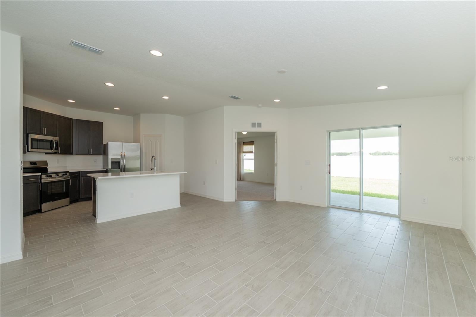 3512 ELLIOTT PLACE