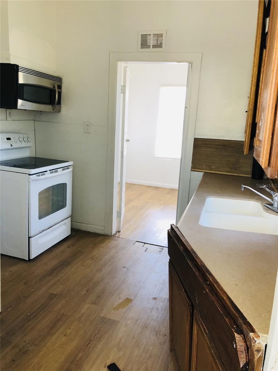 PINE CREST SUB - Residential