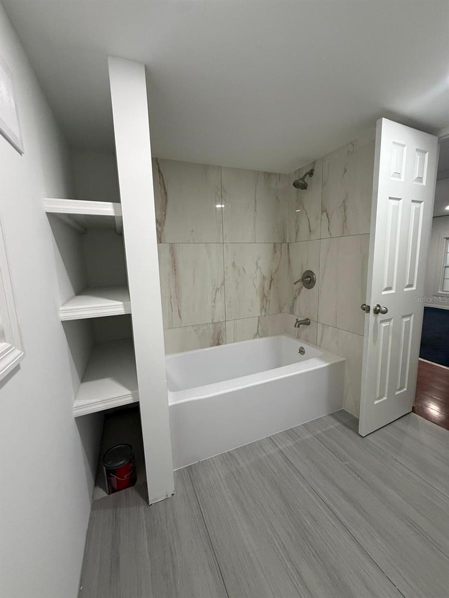 PALM LAKES ESTATES 5TH ADD - Residential