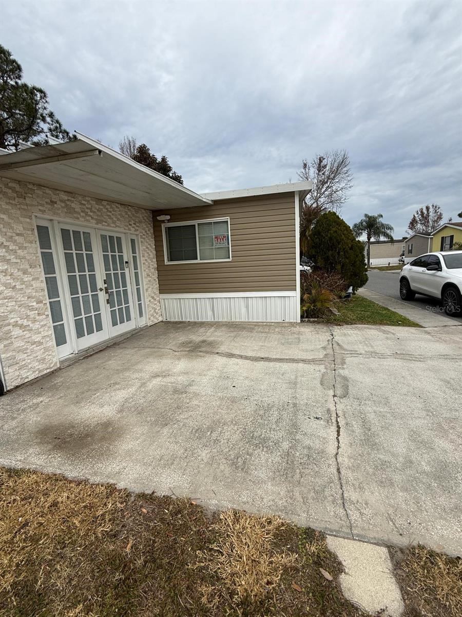 PALM LAKES ESTATES 5TH ADD - Residential