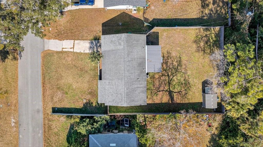 Photo of 1675 Birmingham Avenue, Daytona Beach, FL 32117 (MLS # V4947025)