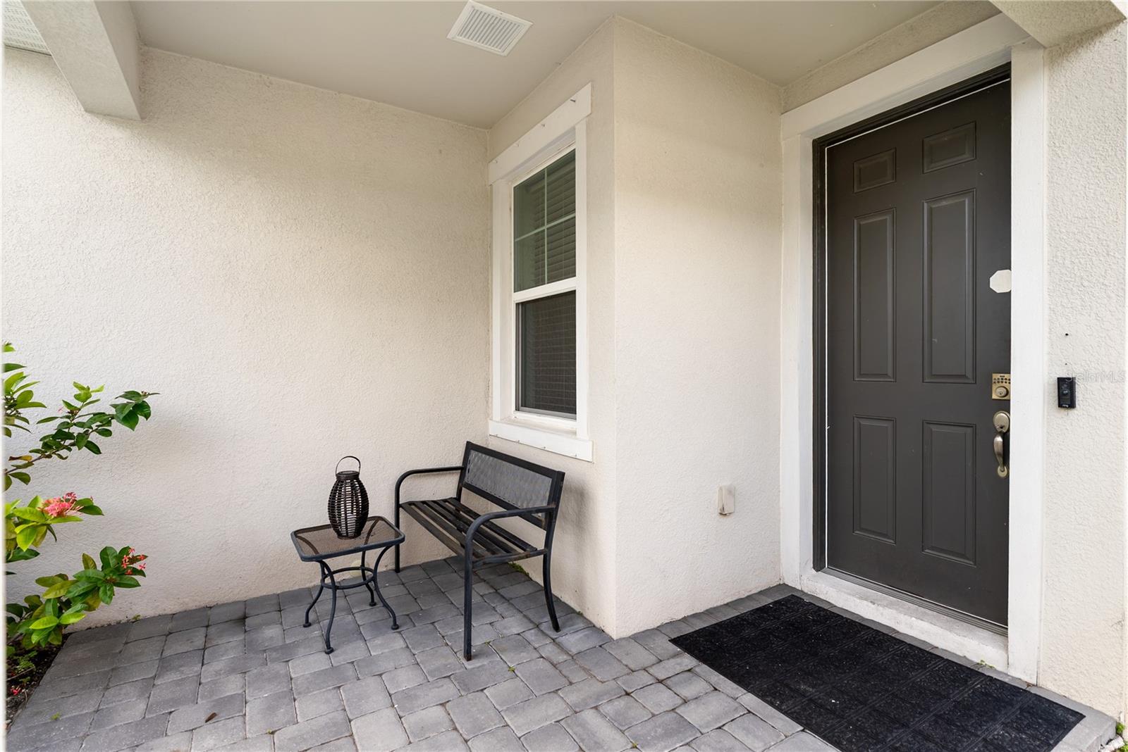 5702 LOS ROBLES COURT
