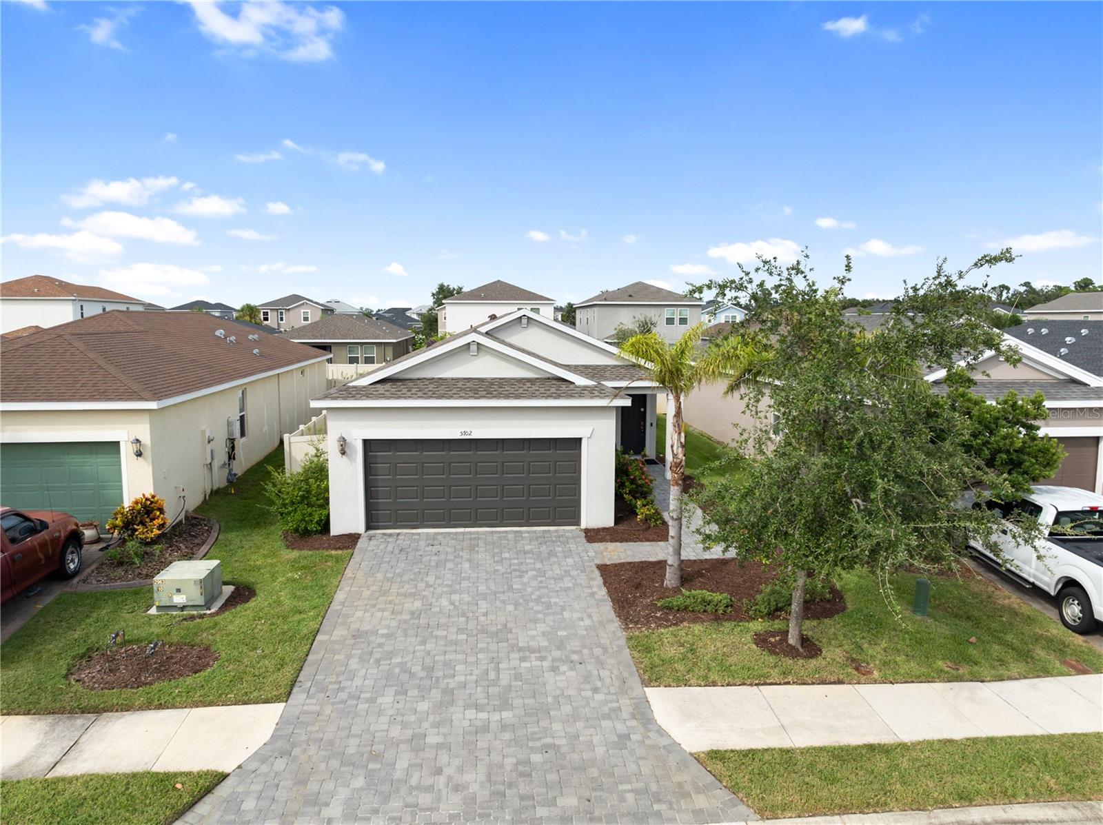 5702 LOS ROBLES COURT