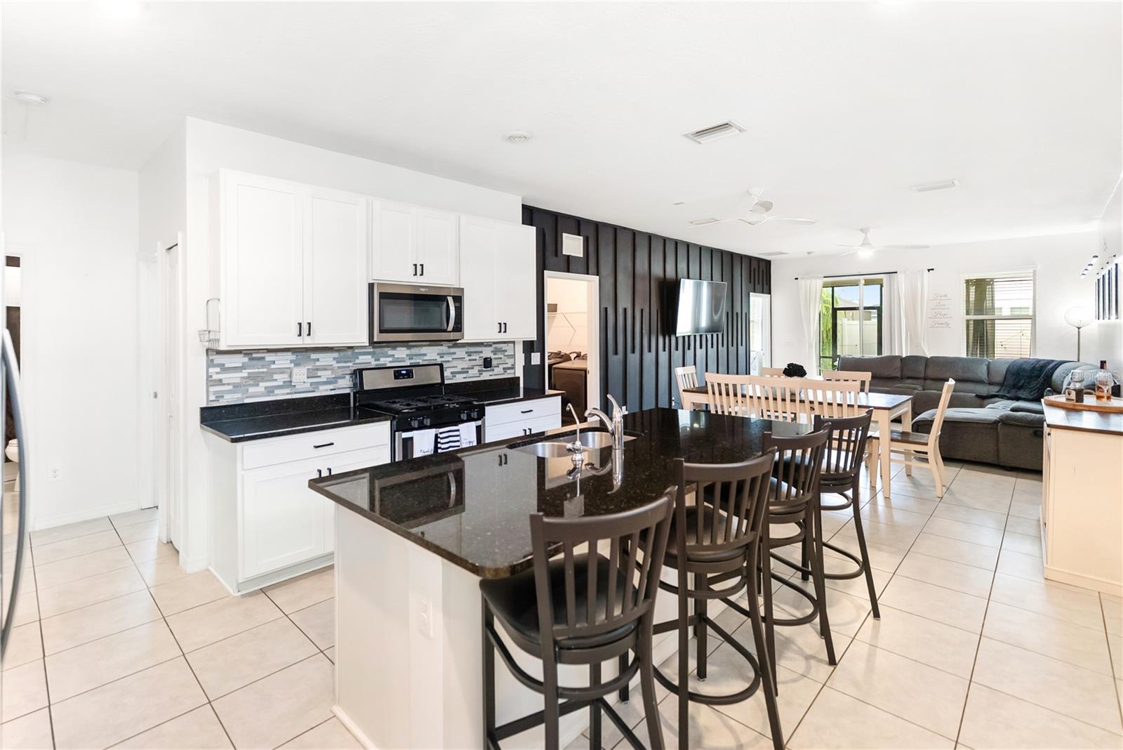 5702 LOS ROBLES COURT