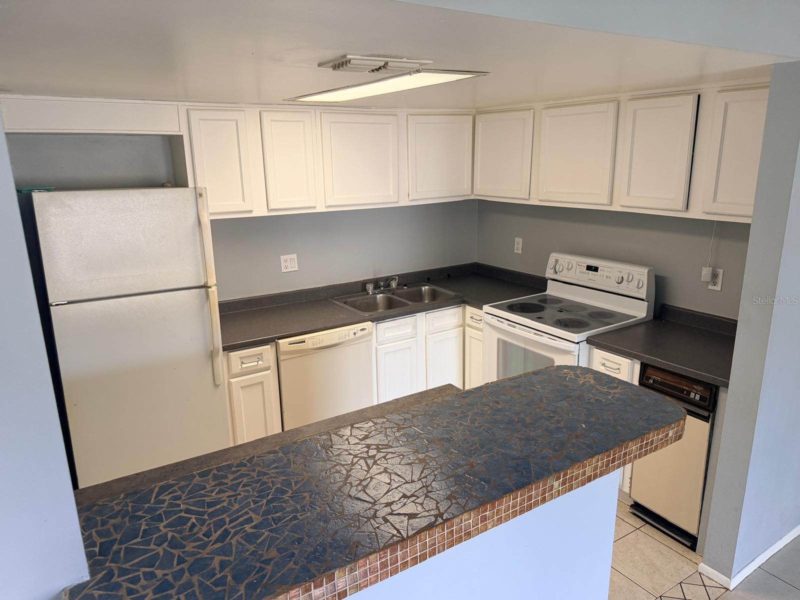 BAYTREE VILLAGE - Residential Lease