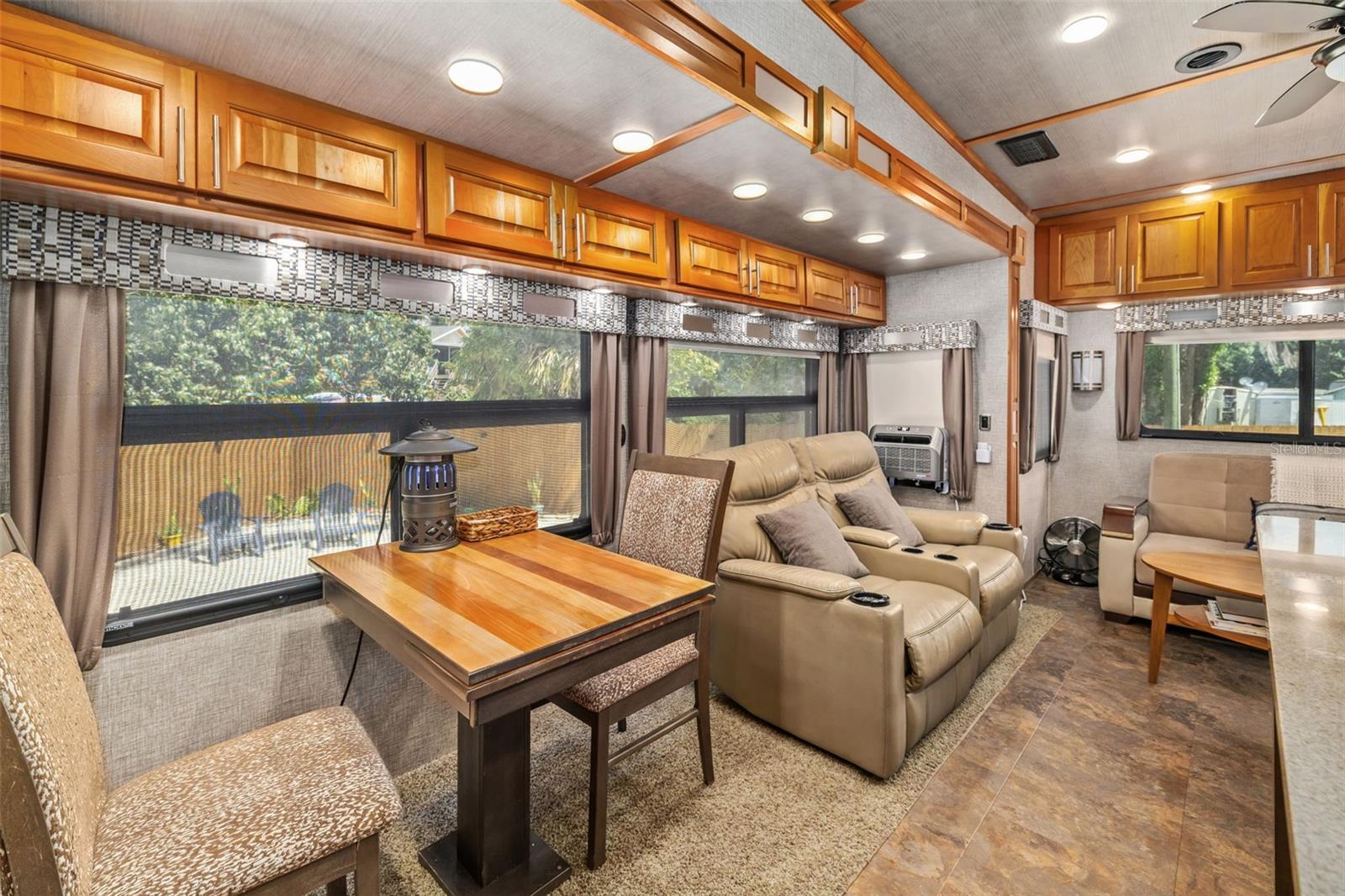 LORRAINE PARK - Residential
