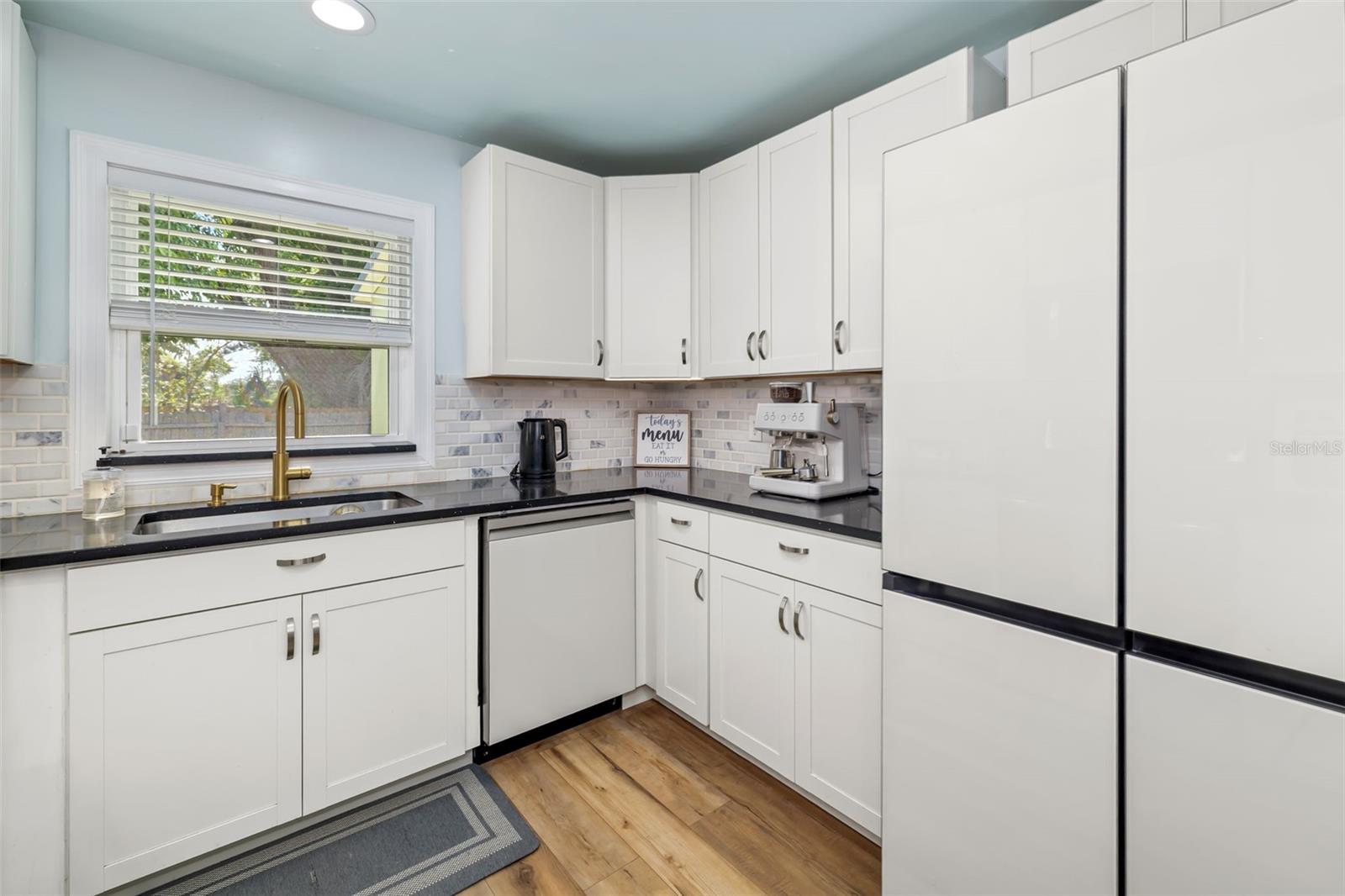 LORRAINE PARK - Residential