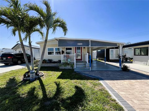Photo of 1706 Wisconsin Avenue, Bradenton, FL 34207 (MLS # A4687625)