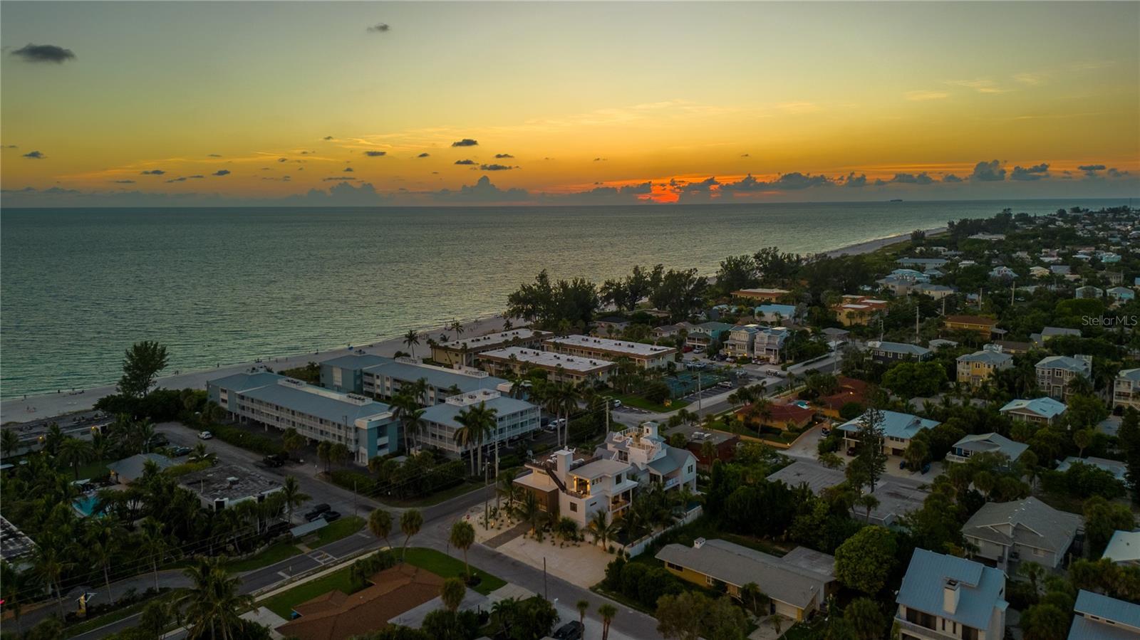 WEST WIND SHORES - Residential