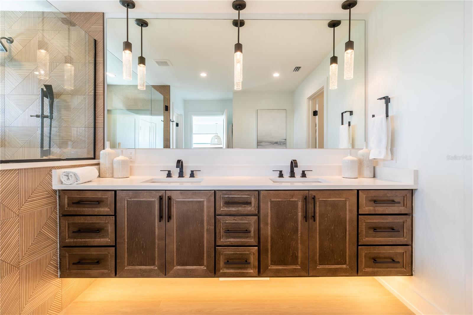 WEST WIND SHORES - Residential