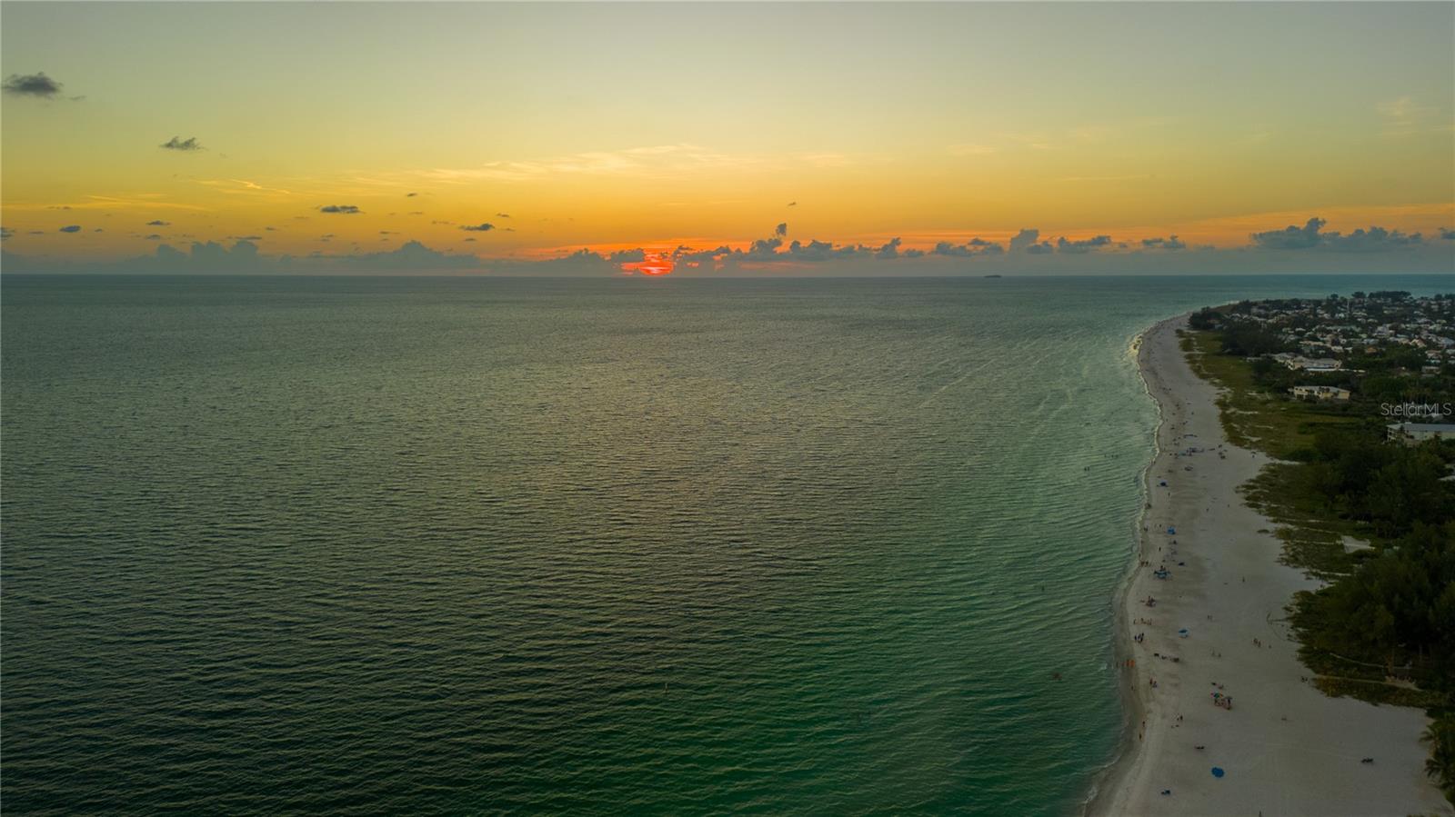 WEST WIND SHORES - Residential