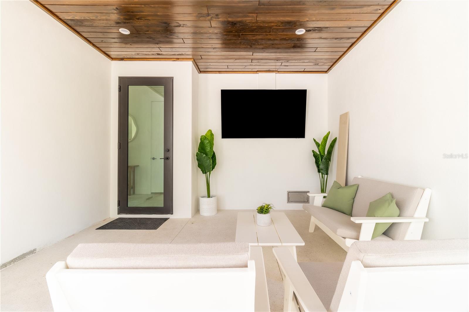 WEST WIND SHORES - Residential