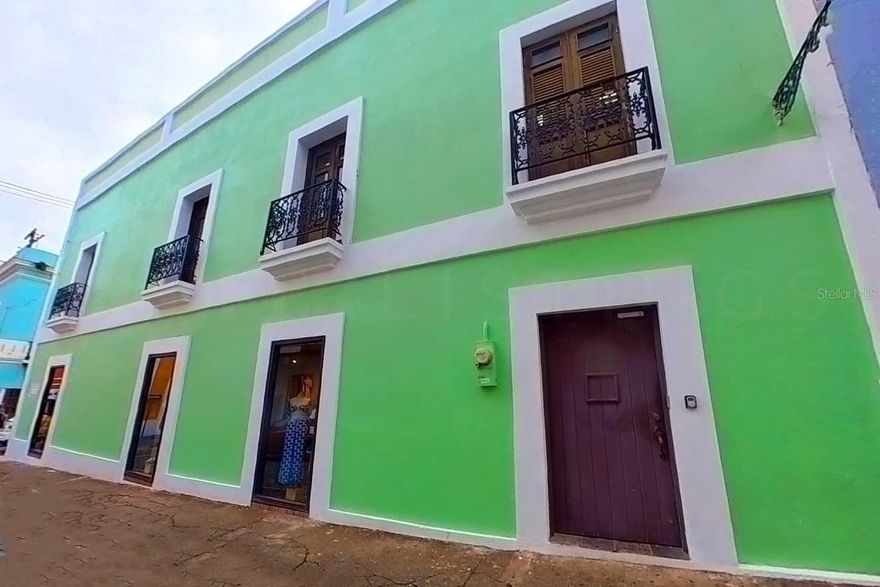 Unique Opportunity in Old San Juan!                       
Prime commercial and residential space is available at 209 Calle San Francisco, Old San Juan, one of Puerto Rico’s most iconic and tourist-friendly locations. This 2,500 SqFt property features five apartments, one retail space, and eight bathrooms, offering an exceptional opportunity to start or expand your business in a high-traffic area rich in history, culture, and commerce.

Don’t miss the chance to grow your business and enjoy residential space in one of the most sought-after addresses on the island! Immediate availability. Contact us today for more details!