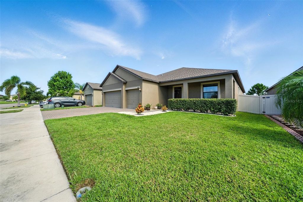 Photo of 9864 Smarty Jones Drive, Ruskin, FL 33573 (MLS # TB8404417)