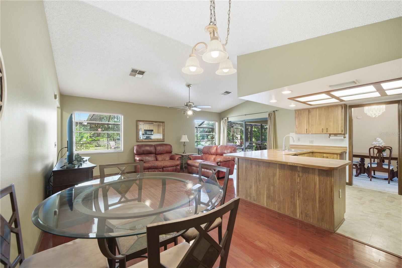 SPRING HILL - Residential