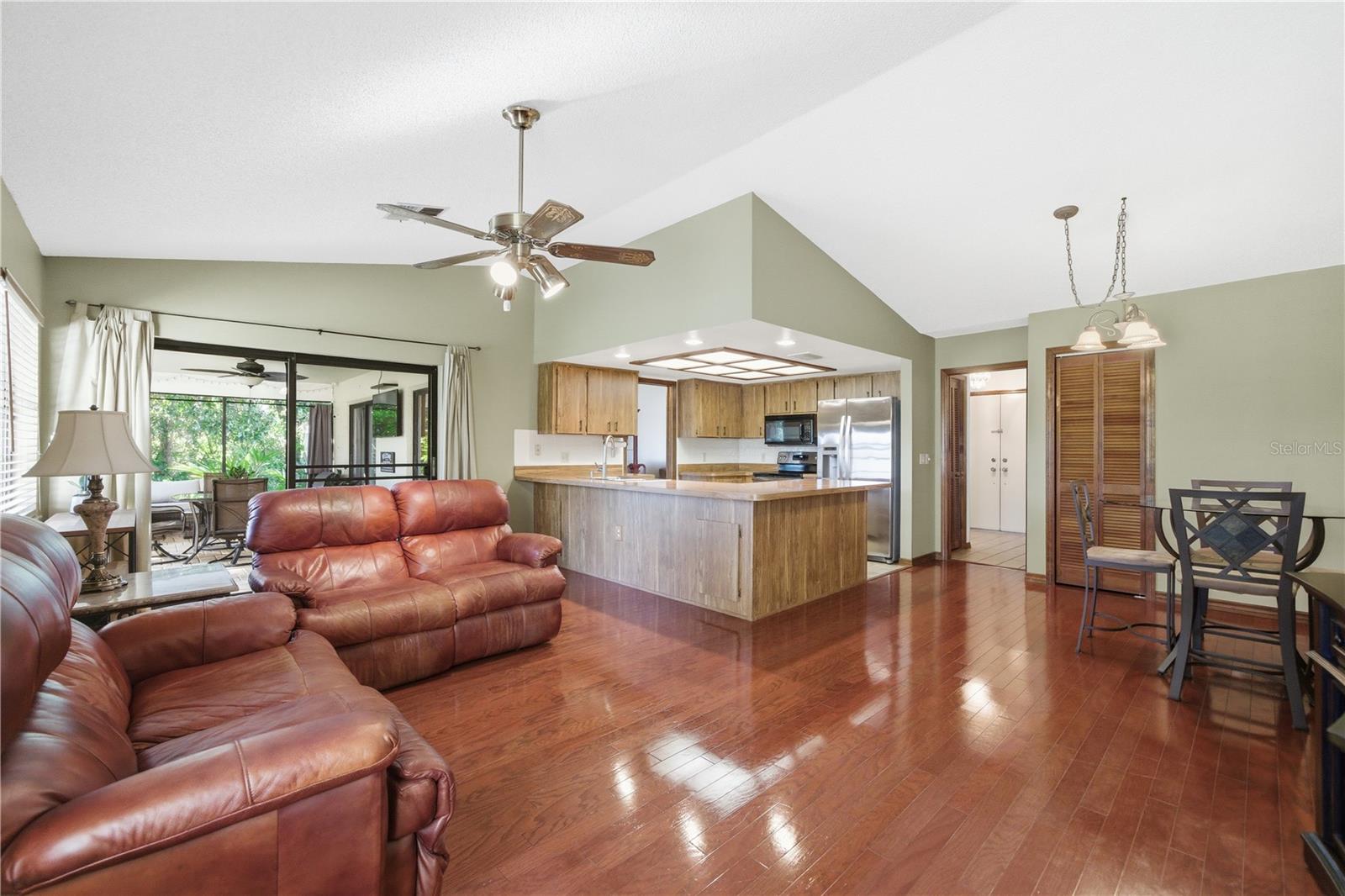 SPRING HILL - Residential