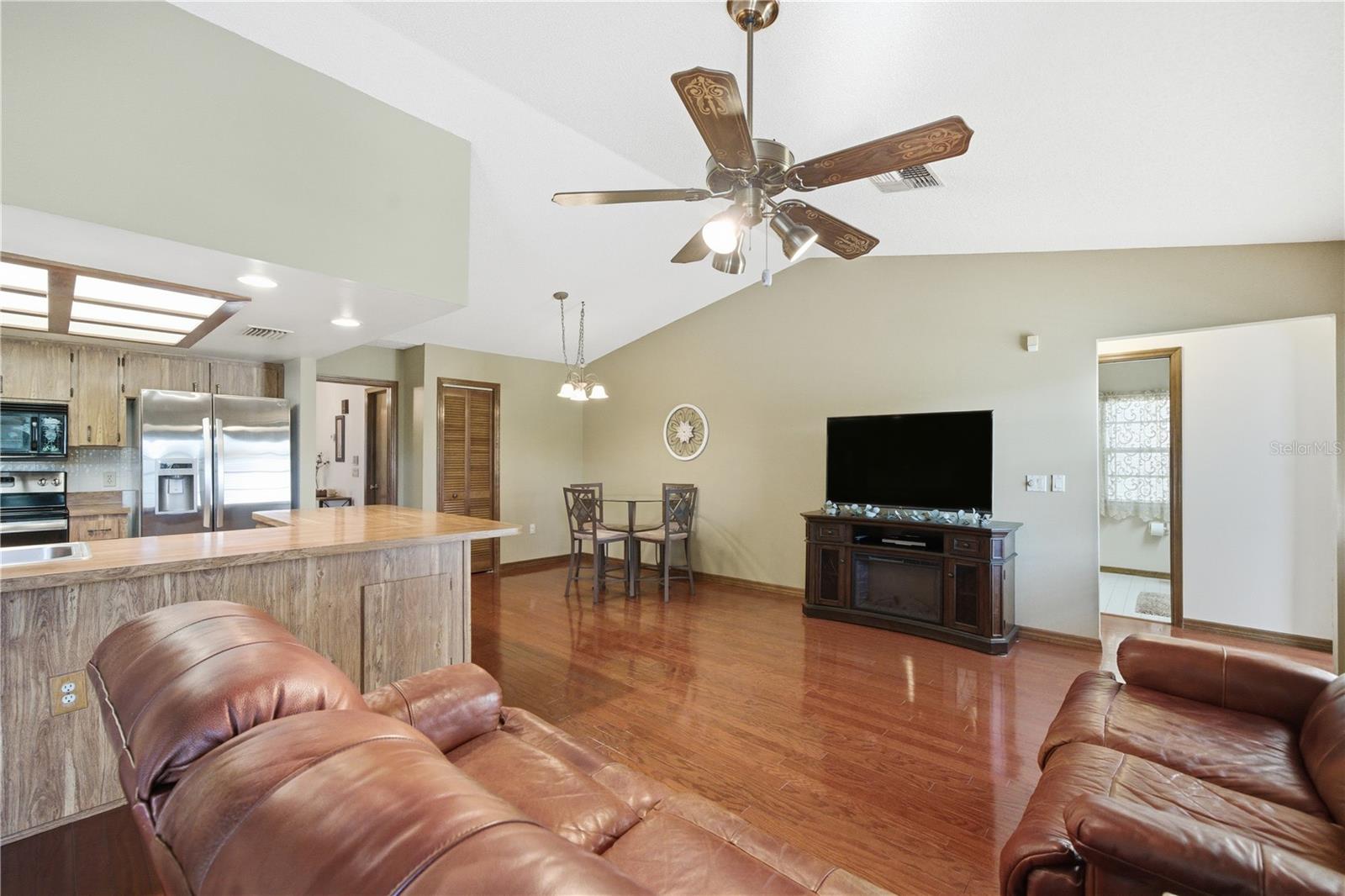 SPRING HILL - Residential